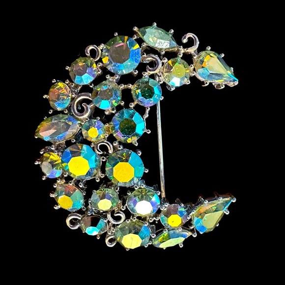 Stunning LISNER Vintage Iridescent Crystal Crescent Brooch - MINT CONDITION - Picture 1 of 5